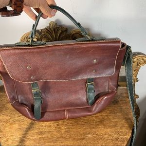 Unisex leather shoulder briefcase